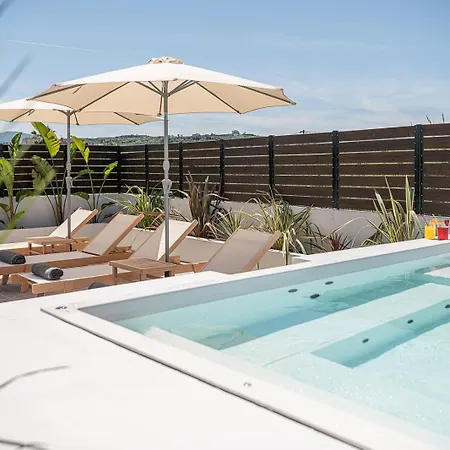 Sol Luxury - Close To The With A Private Mini Pool *